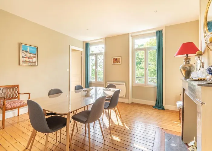 Апартаменты Les Remparts De Charme Face Au Chateau Булонь-сюр-Мер