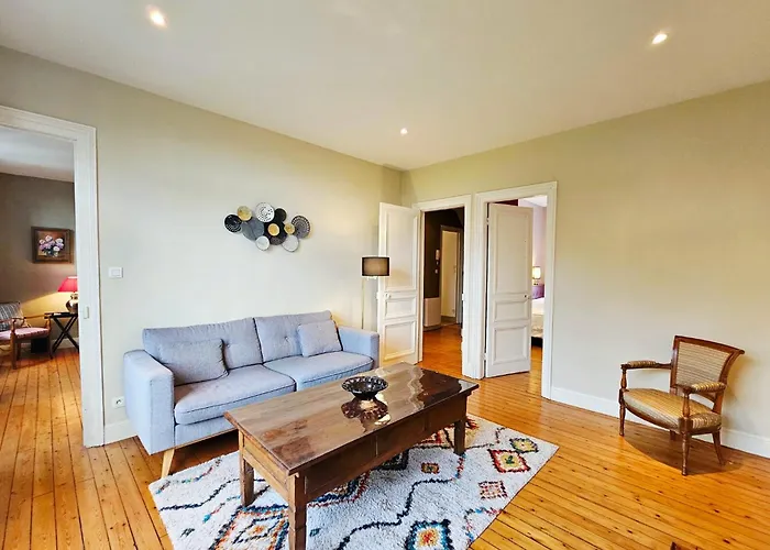 Les Remparts De Charme Face Au Chateau * Булонь-сюр-Мер