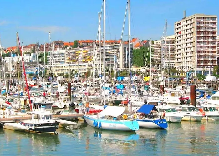 Les Remparts De Charme Face Au Chateau * Булонь-сюр-Мер